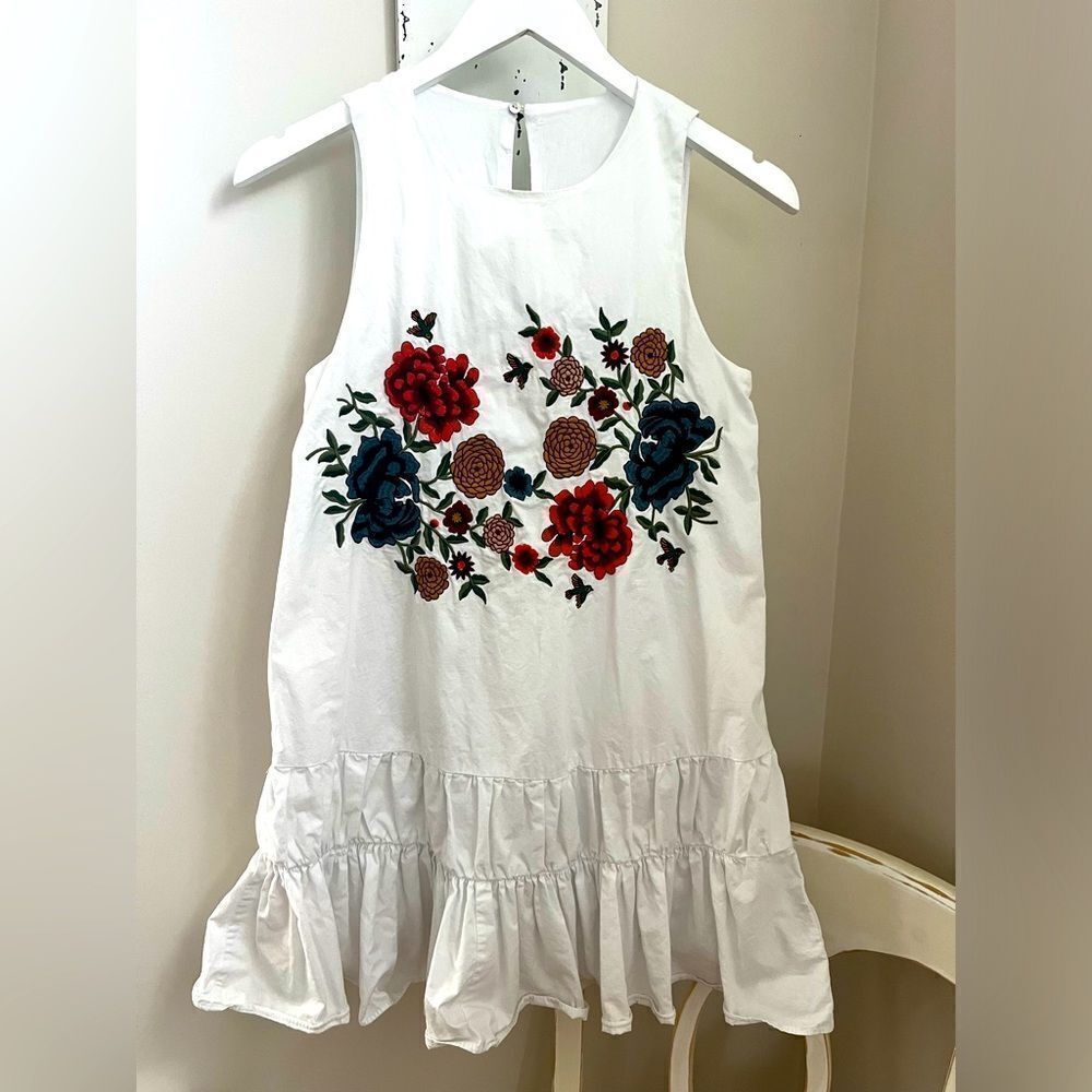 Floral Embroidered White Dress 2025 Size Small - Picture 5 of 6